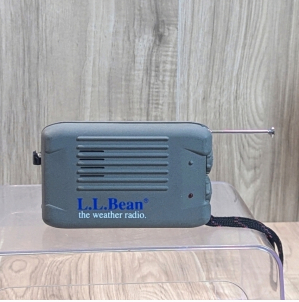 L.L. BEAN VINTAGE PORTABLE WEATHER RADIO Battery Operated